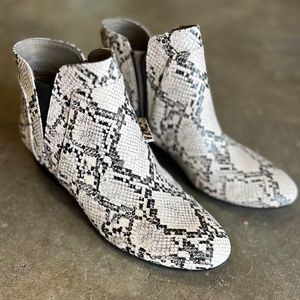 Circus by Sam Edelman Booties